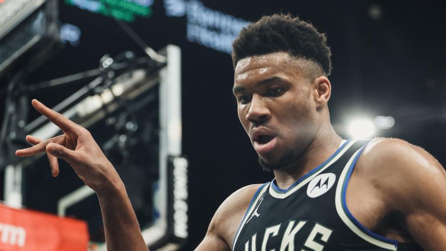 Giannis Antetokounmpo | Milwaukee Bucks | NBA.com