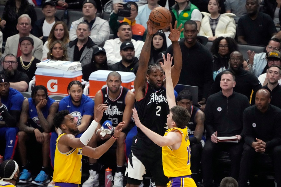 Powell and Leonard lead Clippers over Lakers, 125-118 – KXAN Austin