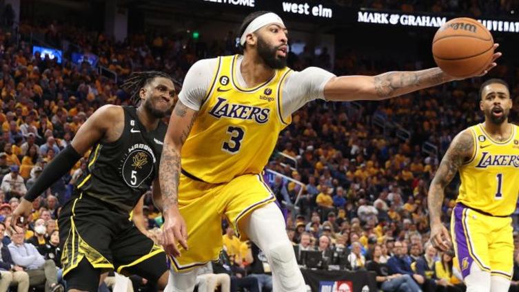 Three takeaways from Davis' big night, Lakers steal Game 1 from Warriors