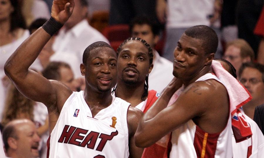 Dwyane Wade shuts down Twitter troll with 'shocking' reveal about the 2006  NBA Finals | For The Win