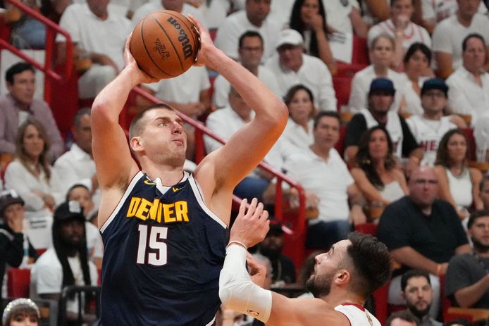 NBA in ban van Balkanreus Nikola Jokic: 'Wat een genot om jou bezig te zien' | Andere sporten | AD.nl