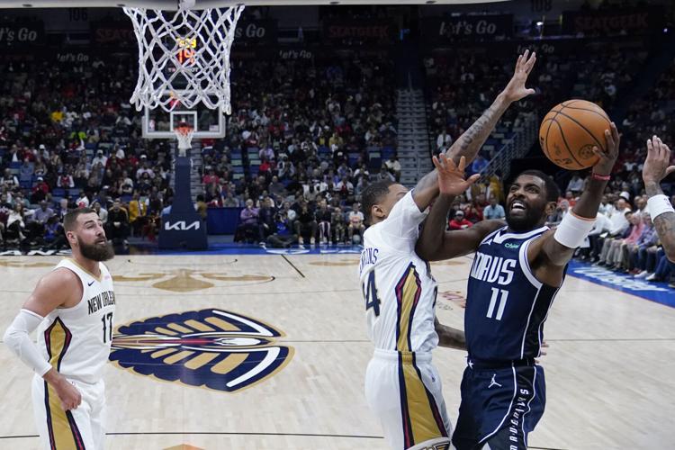 Irving hits 7 of 10 3-pointers, scores 35 points in Mavericks' 136-124  victory over Pelicans | Professional | santamariatimes.com