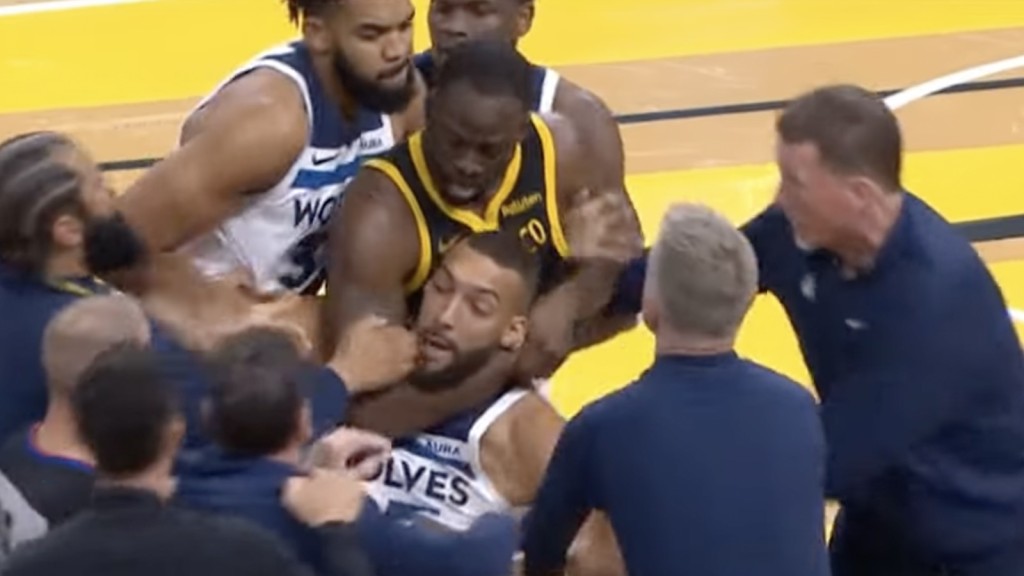 Draymond-Green-Rudy-Gobert-choke-1