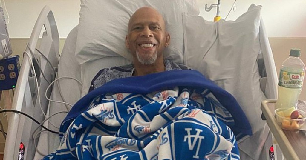 79112883-12879795-Kareem_Abdul_Jabbar_appeared_to_be_in_good_spirits_as_he_gave_an-m-19_1702964356319 (1)